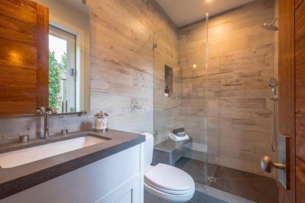 newly remodeled bathroom