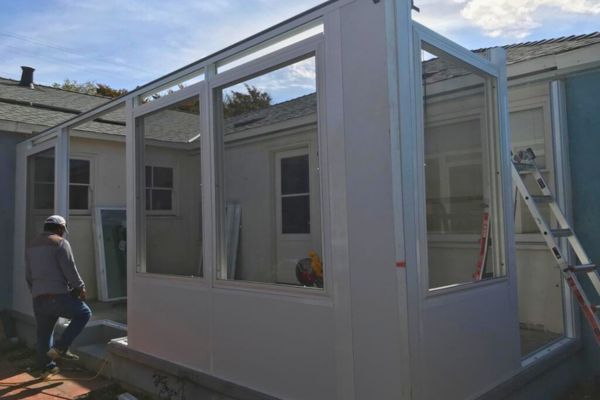 a house addition in the process of being constructed